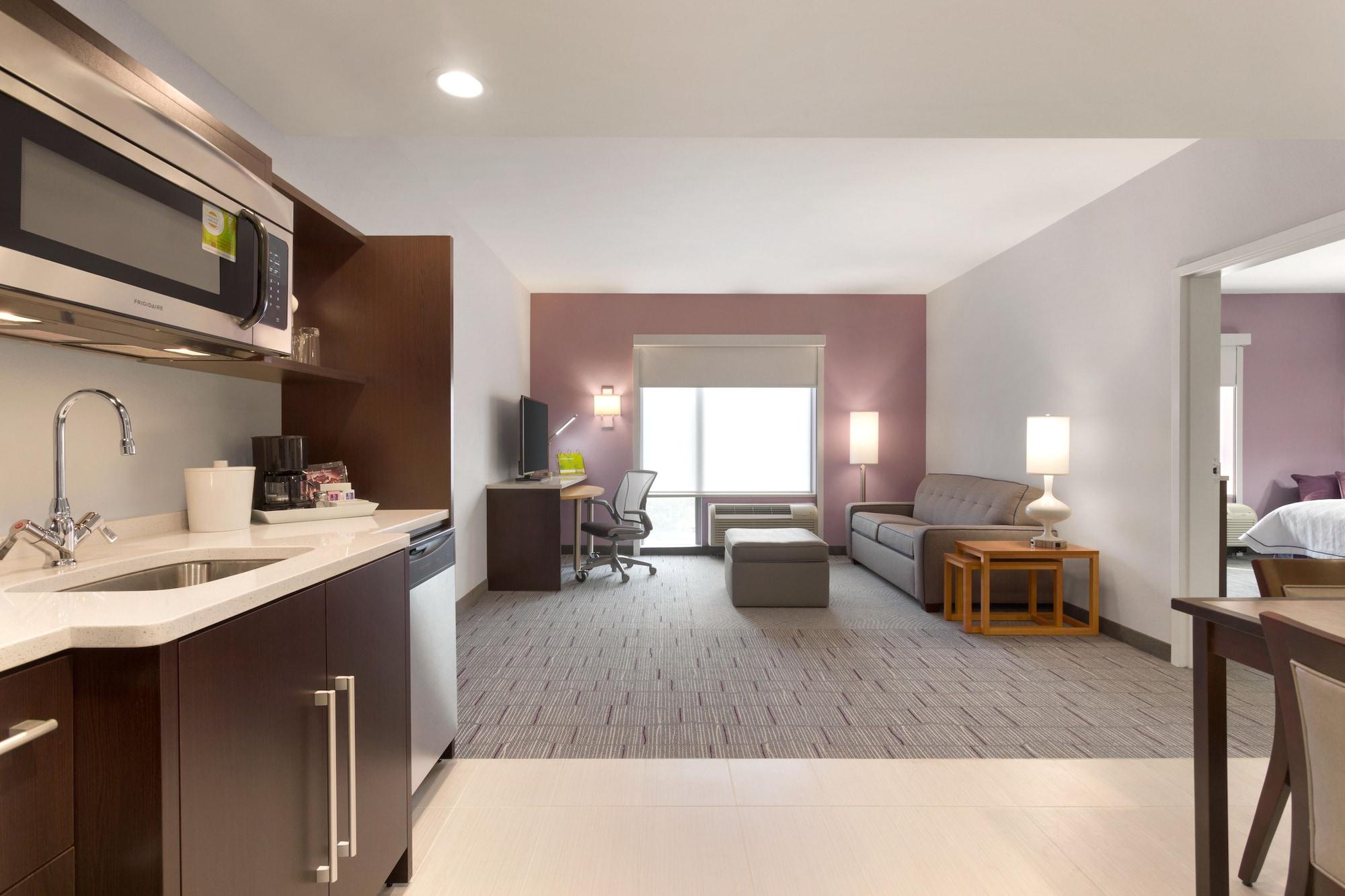 Home2 Suites By Hilton Greenville Downtown Екстериор снимка