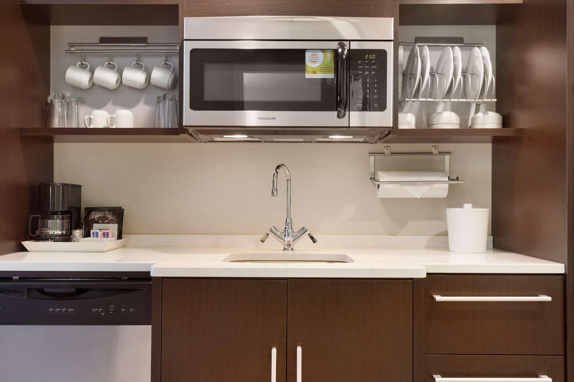 Home2 Suites By Hilton Greenville Downtown Екстериор снимка