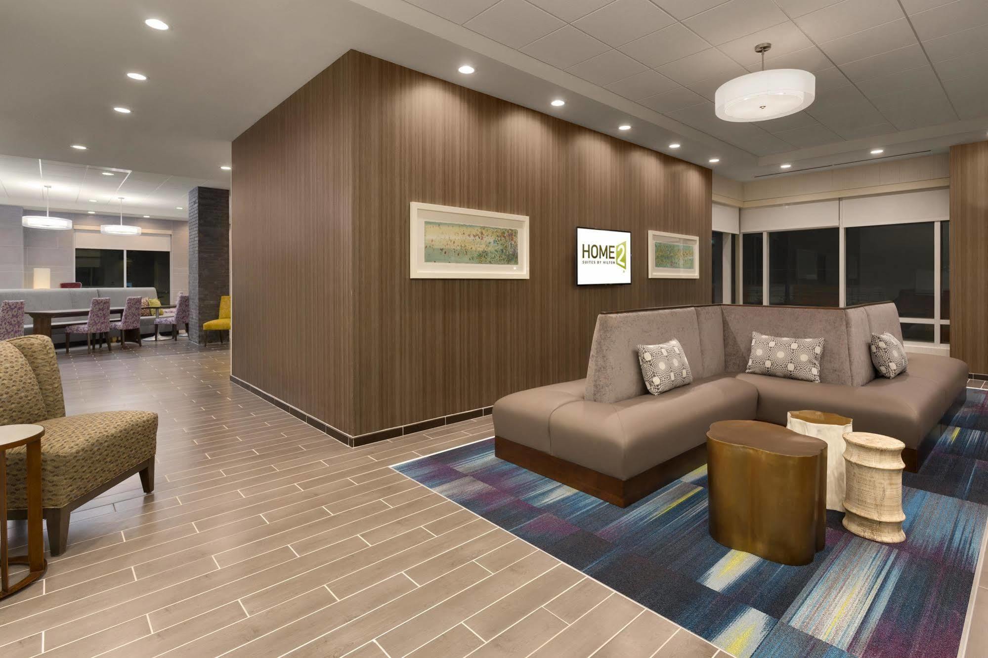 Home2 Suites By Hilton Greenville Downtown Екстериор снимка